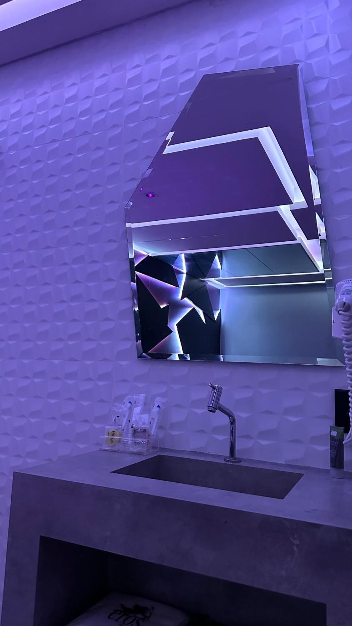 Love hotel Eros *