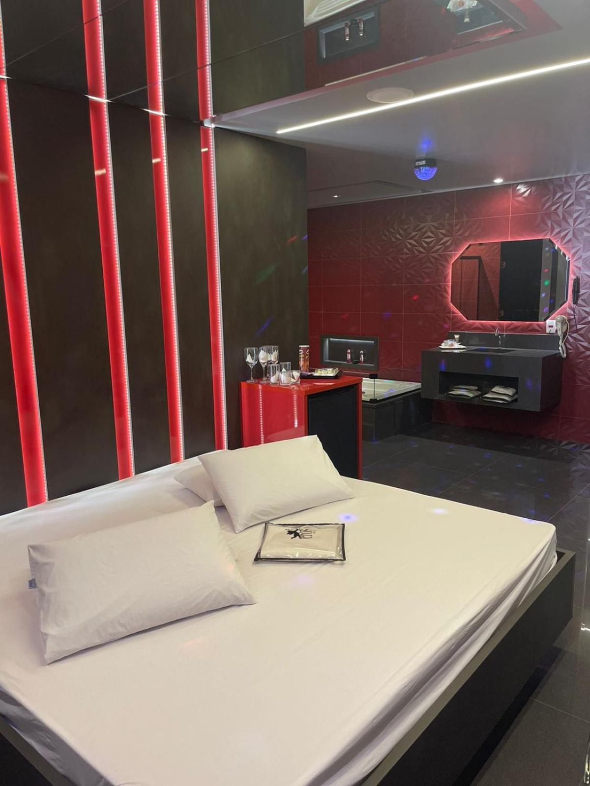 Eros Love hotel *